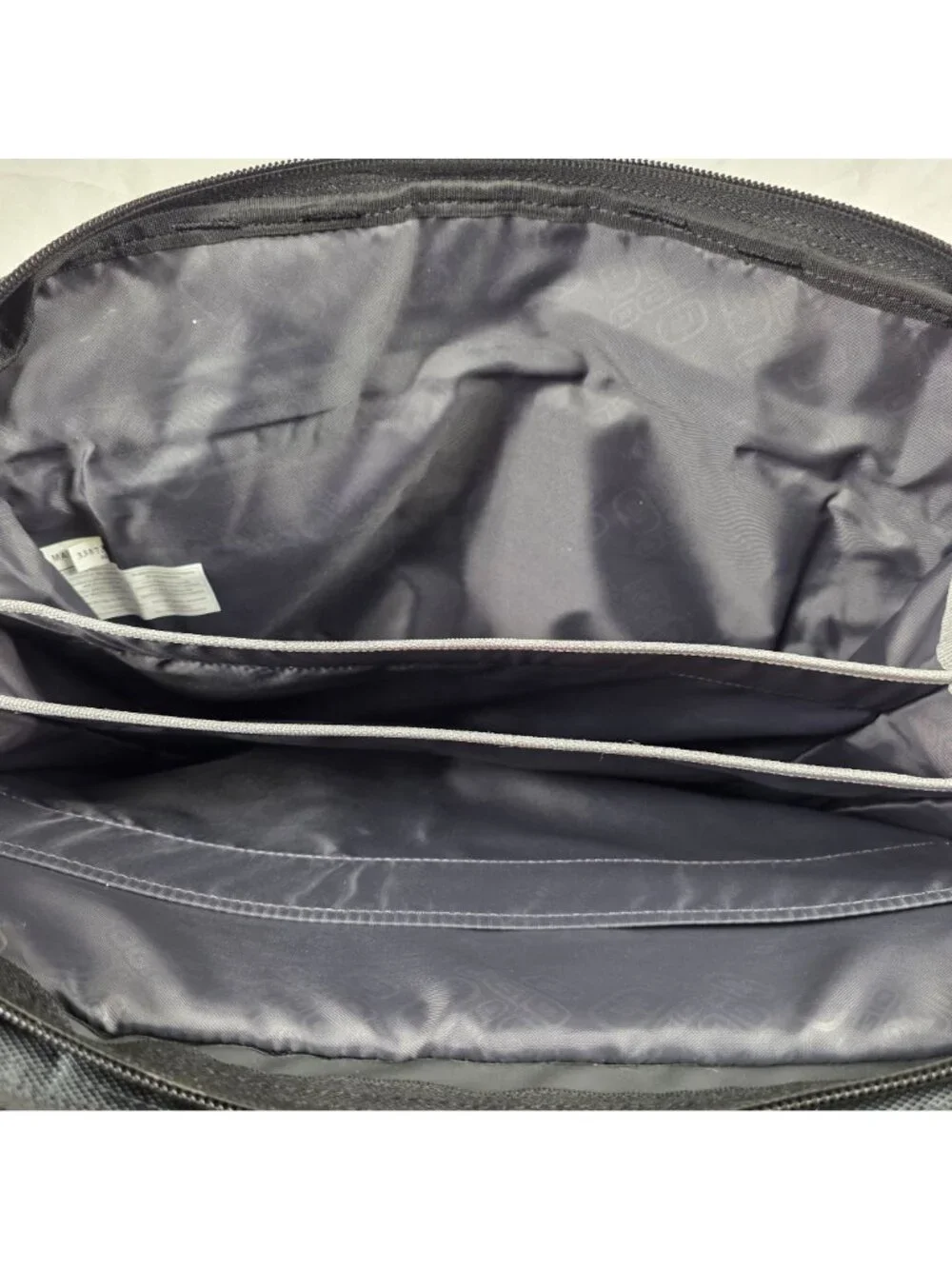 OGIO City Corp Messenger Laptop Bag Black Adjustable Strap Pockets CRB Auto